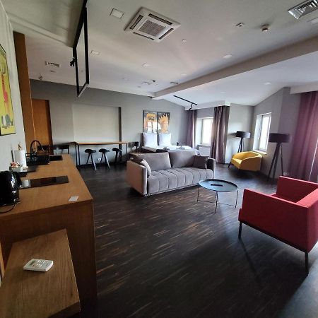 Dada Premium Aparthotel كراكوفيا المظهر الخارجي الصورة