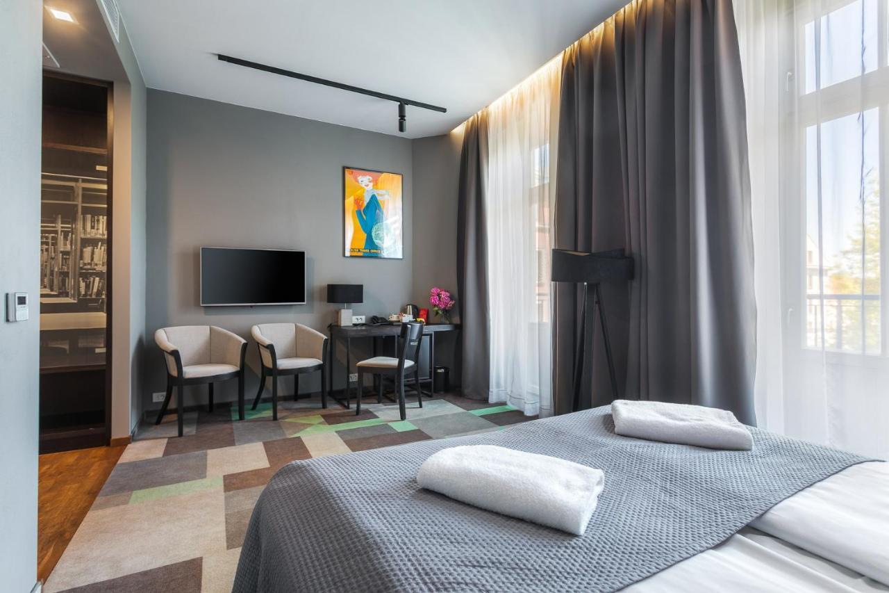 Dada Premium Aparthotel كراكوفيا المظهر الخارجي الصورة