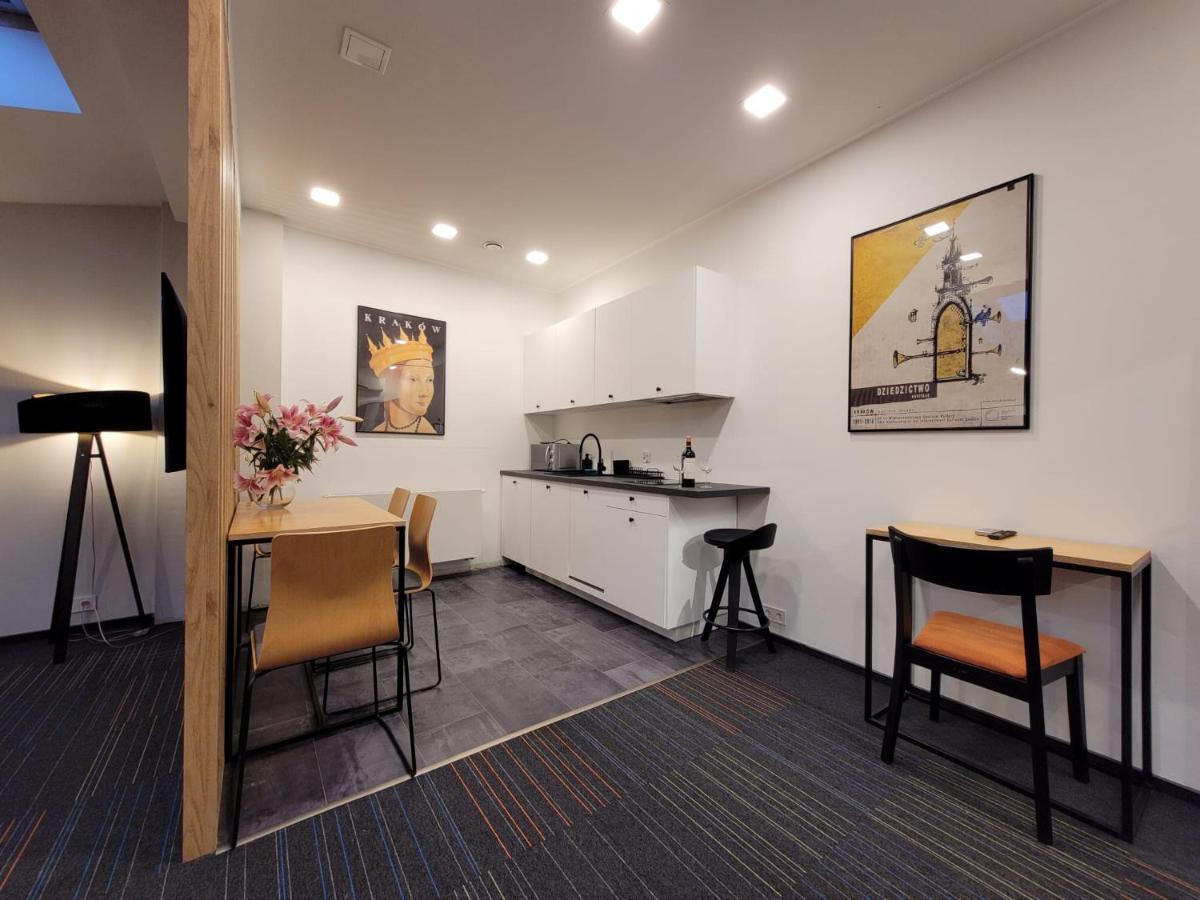Dada Premium Aparthotel كراكوفيا المظهر الخارجي الصورة